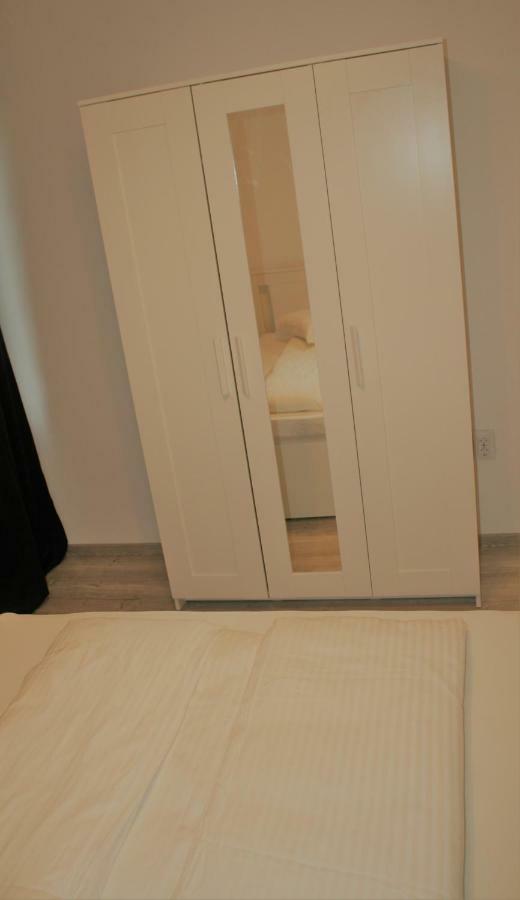 Casa Peterfi - Apartment With 3 Bedrooms And Spacious Living Room Targu Mures Luaran gambar