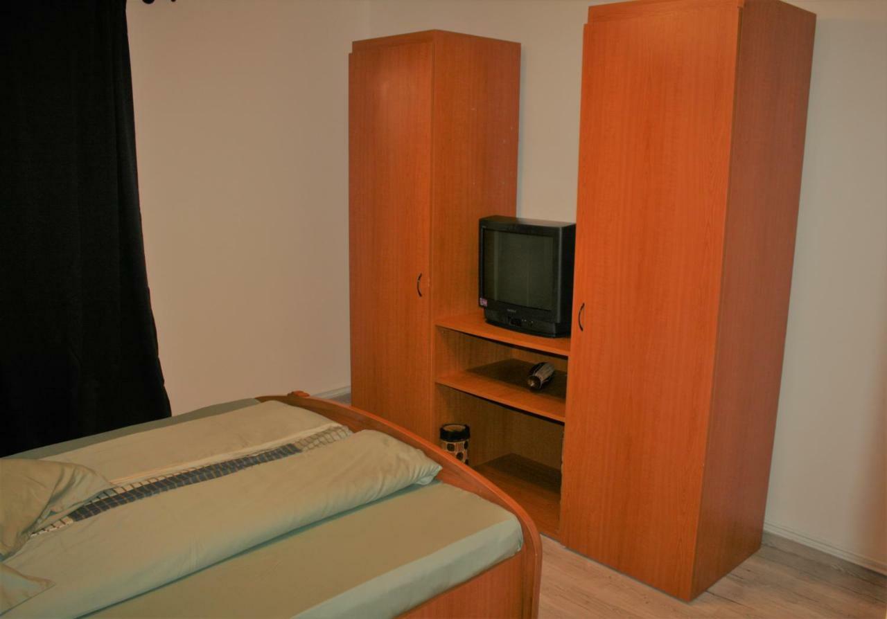 Casa Peterfi - Apartment With 3 Bedrooms And Spacious Living Room Targu Mures Luaran gambar