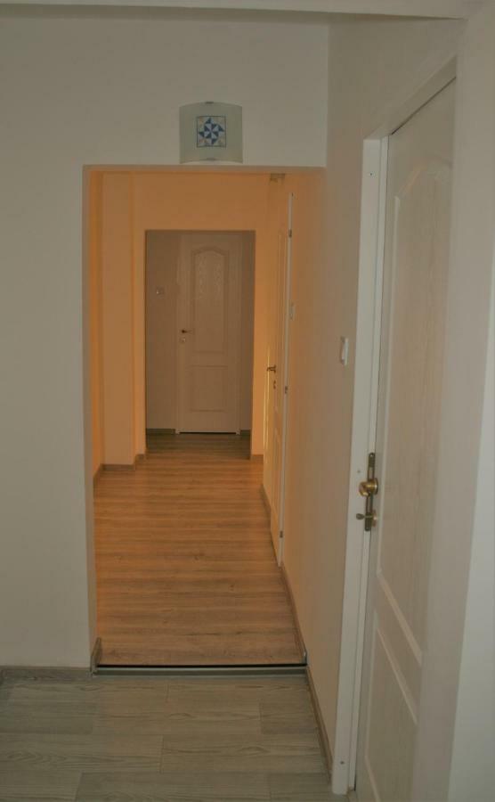 Casa Peterfi - Apartment With 3 Bedrooms And Spacious Living Room Targu Mures Luaran gambar