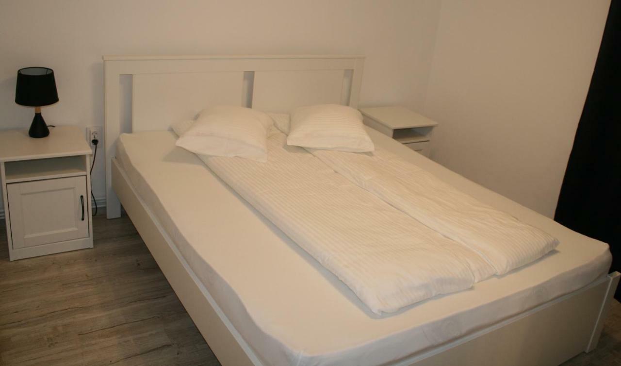 Casa Peterfi - Apartment With 3 Bedrooms And Spacious Living Room Targu Mures Luaran gambar