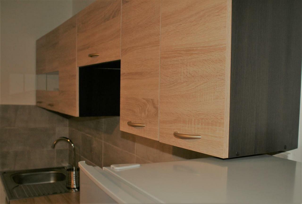 Casa Peterfi - Apartment With 3 Bedrooms And Spacious Living Room Targu Mures Luaran gambar