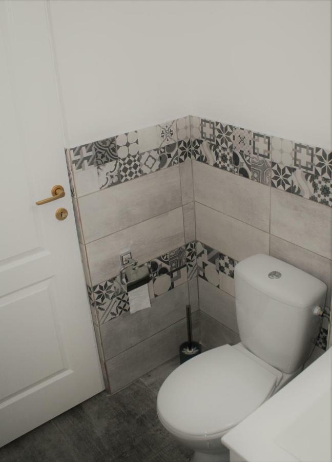 Casa Peterfi - Apartment With 3 Bedrooms And Spacious Living Room Targu Mures Luaran gambar